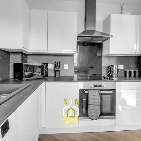 Urban City Stay - Sja Stays - Modern 2 Bed Apartment Aberdeen Room photo